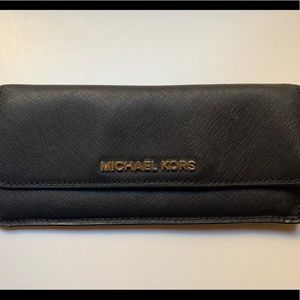 MICHAEL Michael  Kors Leather Black Wallet